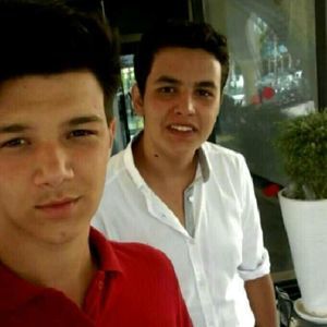 Meet your Posher, Hedi